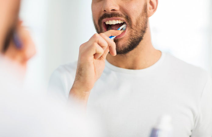 Jak dbać o zdrowie jamy ustnej – kilka praktycznych porad