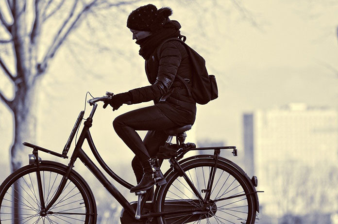 Jakie spodnie rowerowe wybrać na zimową przejażdżkę