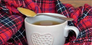 Herbata z miodem i imbirem pomoże w walce z grypą i przeziębieniem