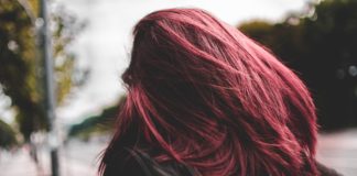 Co musisz wiedzieć o keratynowym prostowaniu włosów