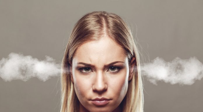 Jak poznać, że facetowi nie zależy? 16 ostrzegawczych zachowań Jak poznać, że facetowi nie zależy? 16 ostrzegawczych zachowań