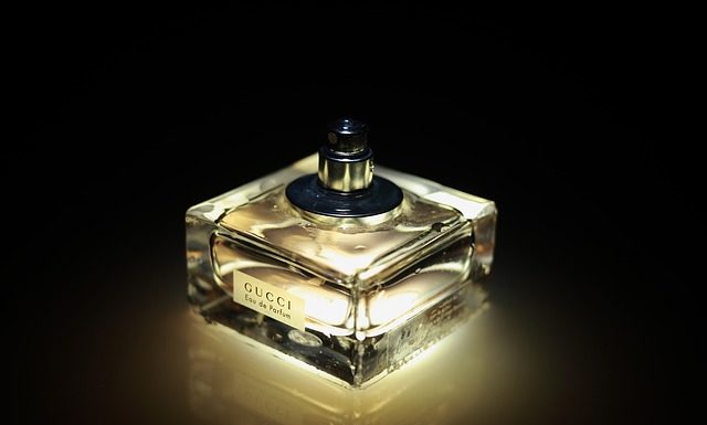 Perfumy damskie – jak znaleźć te najlepsze?