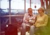 Zagrożenia dla zdrowia seniora podczas wakacji - zobacz na co narażeni są starsi ludzie podróżujący samolotem
