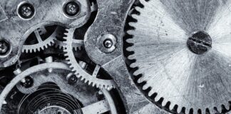 Czy można naprawić powłokę antyrefleksyjną?