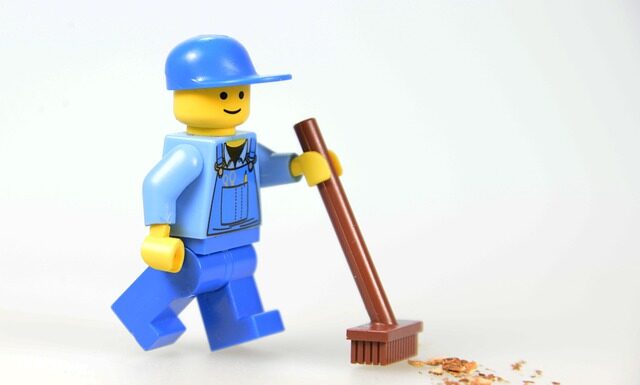 Jak wyczyścić plastikowe oprawki okularów?