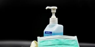 Po co są rękawiczki w apteczce?