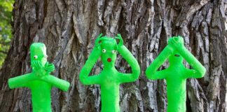 Czy woskowina wpływa na słuch?