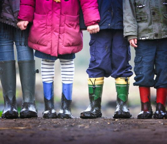 Psychologiczne aspekty diagnozowania owsików u dzieci — jak rozmawiać z dzieckiem o testach na owsiki